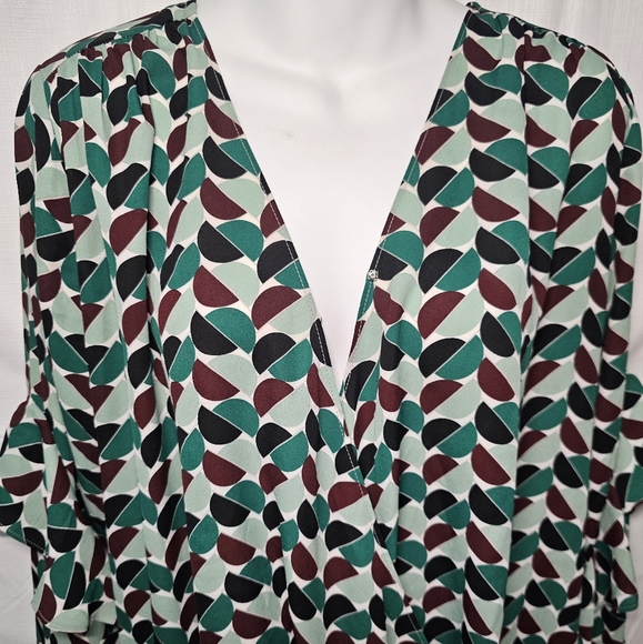 Green Blouse M/L like new girl scout cookie - Picture 11 of 11